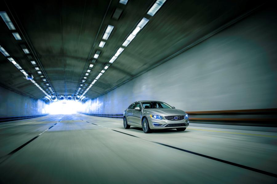  Volvo S60 Inscription 2016 года  (фото 8 из 12)
